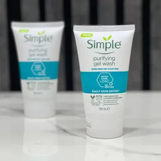 شوینده ی پوست چرب سیمپل مدل purifying حجم 150 میل
